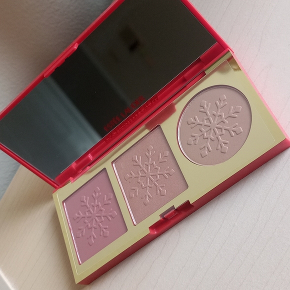 Cheek palette- enhanced glow - Picture 2 of 3